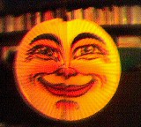 Lampion als Sonne mit Gesicht